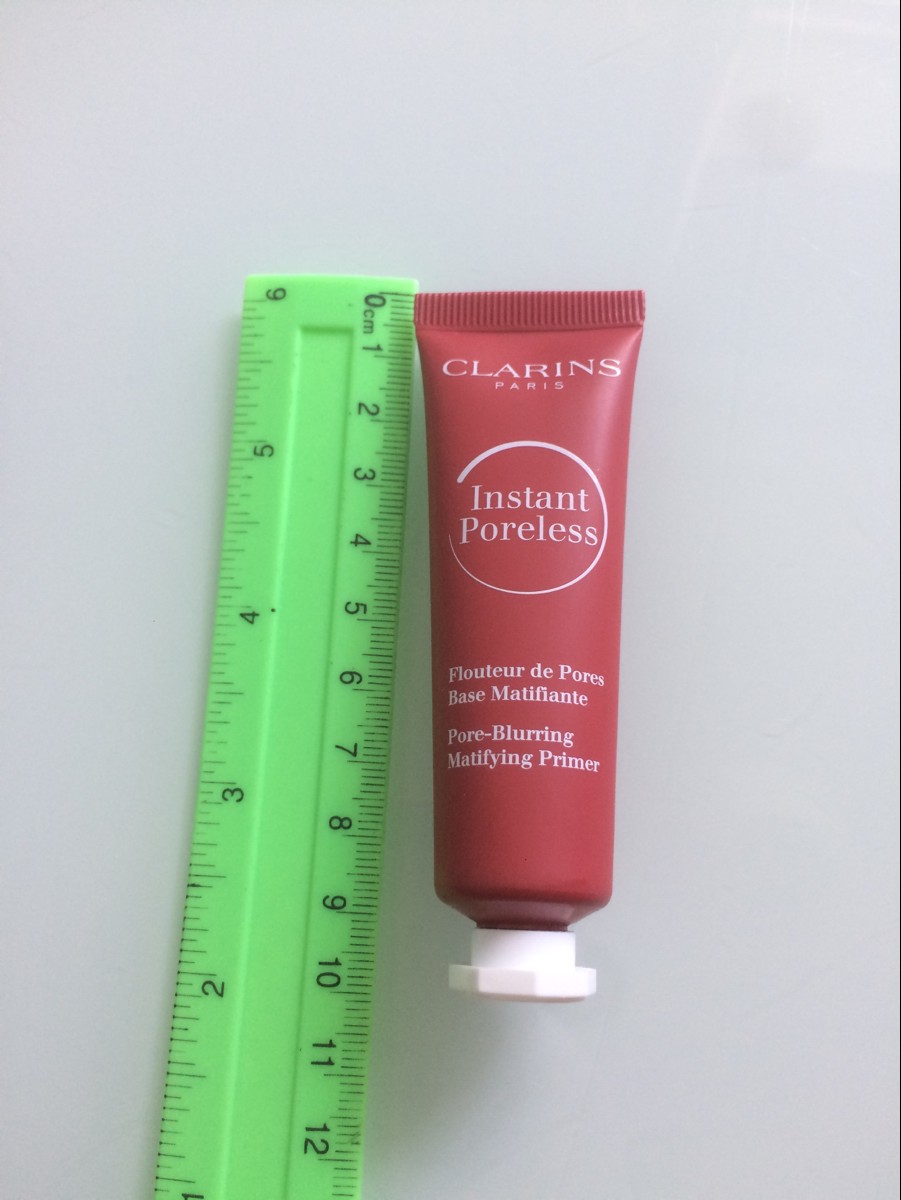 Clarins описание. Clarins instant Poreless матирующая база. База под макияж Clarins instant Poreless. Матирующая основа Clarins. Clarins матирующая база под макияж, маскирующая поры instant Poreless.