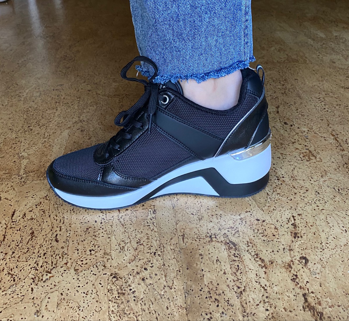 million air up there skechers