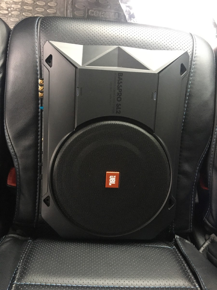 Корпусной активный сабвуфер JBL BassPro SL2 - купить по выгодной цене в ...