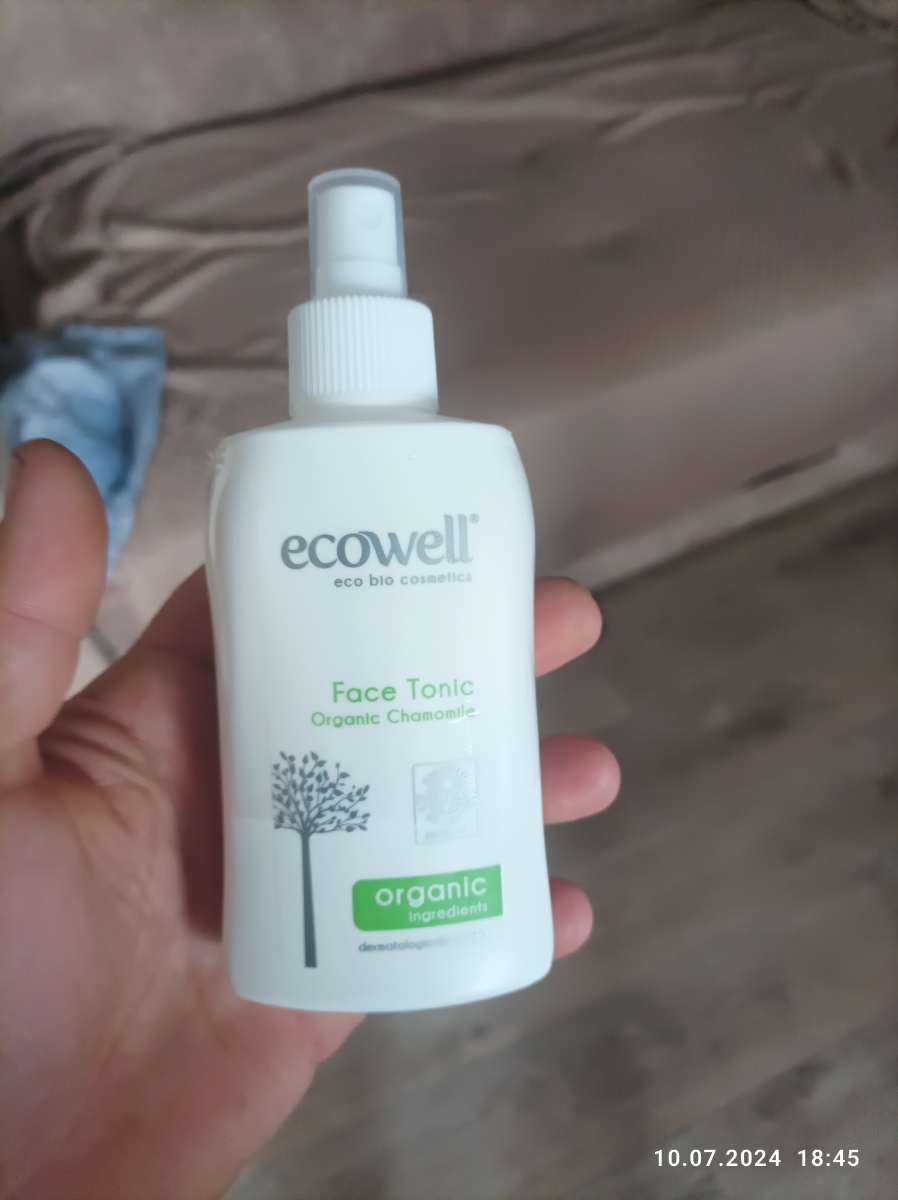 Жена довольна . Запах приятный травяной, очищает лицо хорошо. Жена советует. 👍