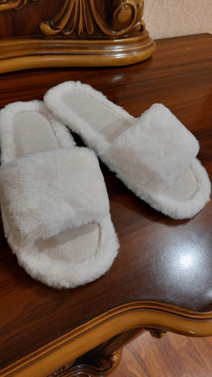 Классные тапочки, и цена хорошая. Жена довольна :)