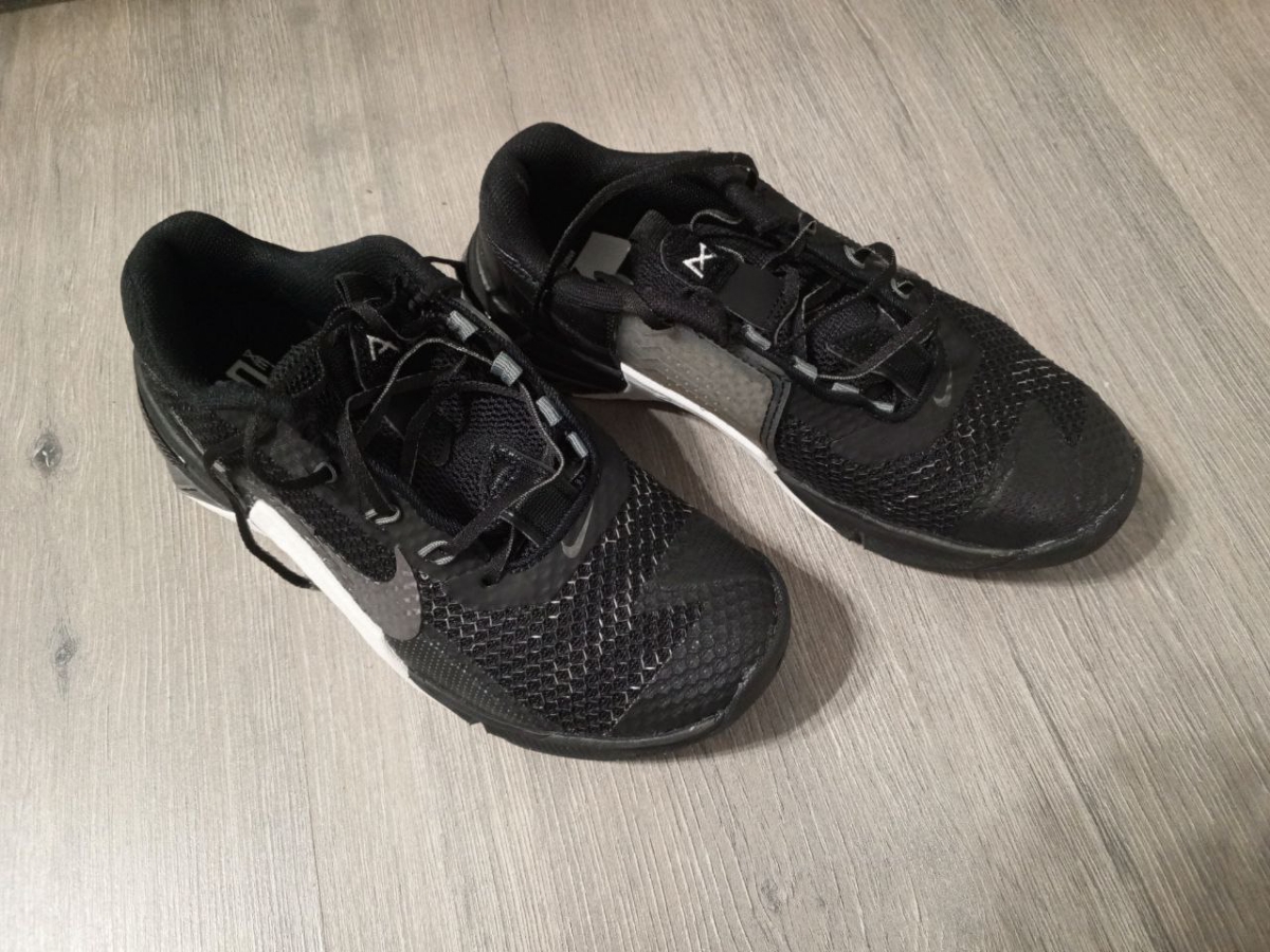 custom review-Nike Metcon 7 Low Топ Кроссовки для тренировок Женские Черный Белый