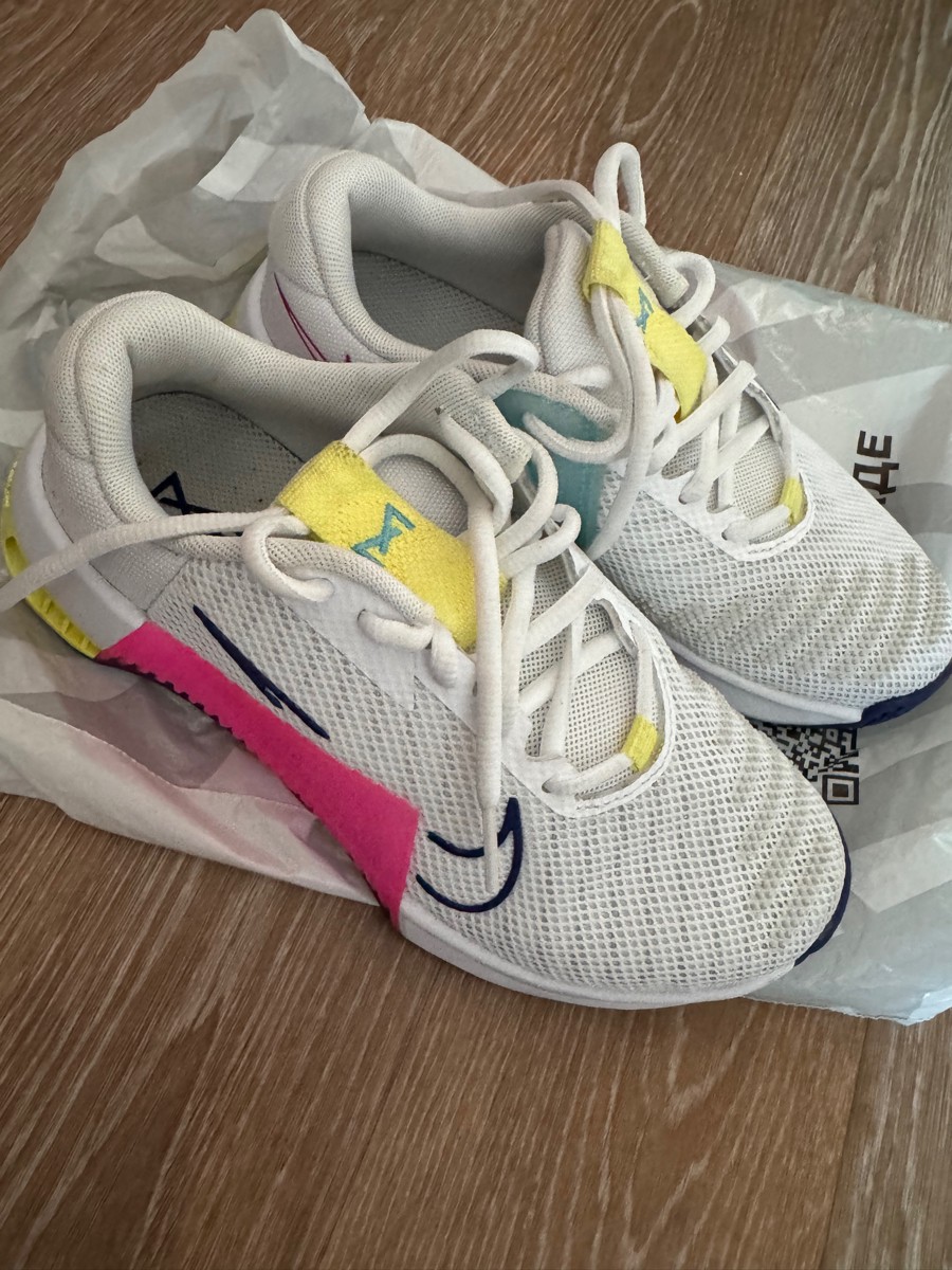 custom review-Nike Metcon 9 Амортизаторы Slip-резистентные Низкие Кроссовки для тренировок Женские Белые Красные