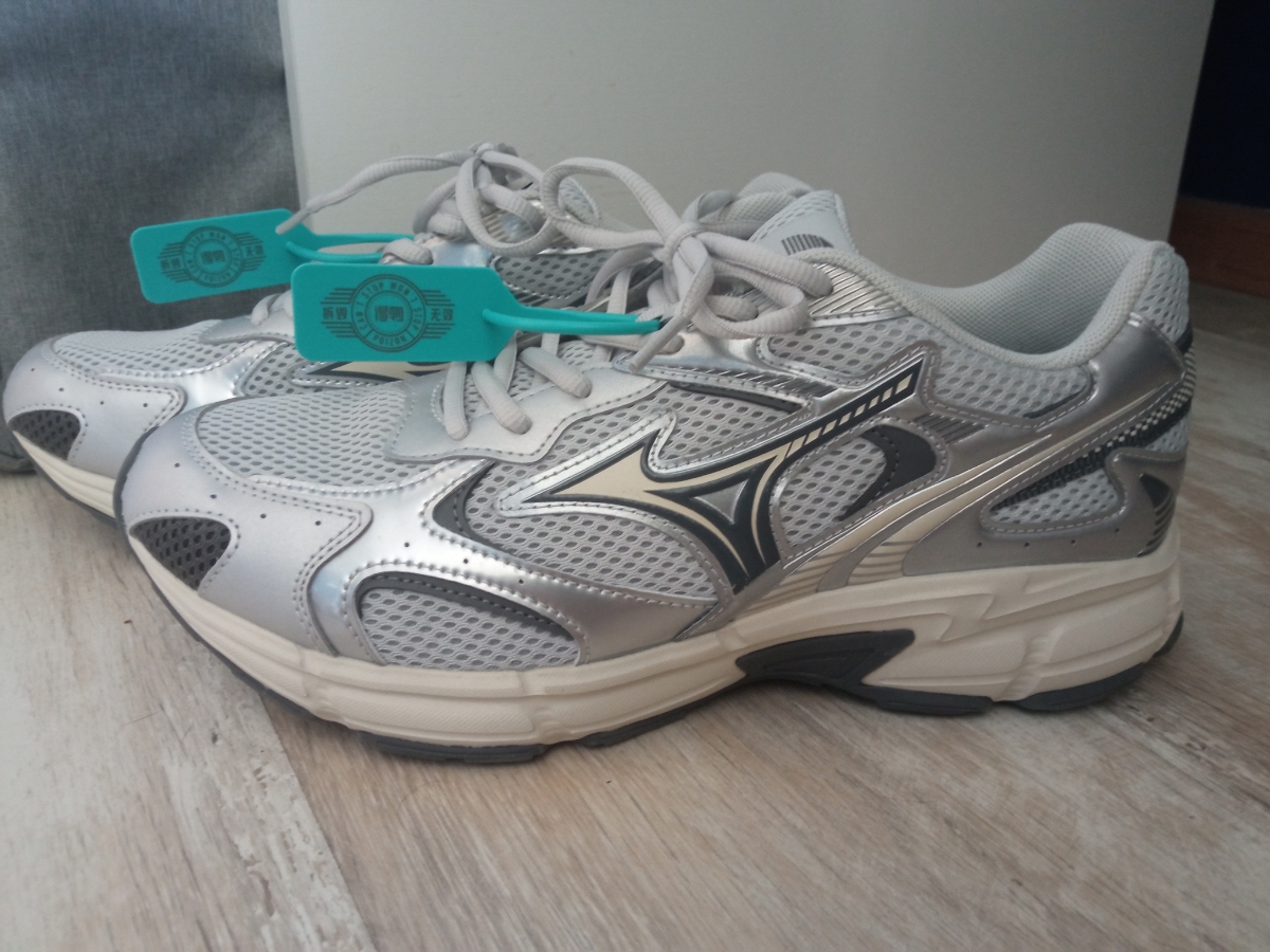 custom review-Mizuno Speed 2K Амортизация Устойчивость к истиранию Дышащая Низкий Верх Бег на длинные дистанции Обувь Унисекс Серебристо-серый