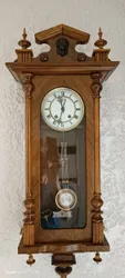Старинные часы