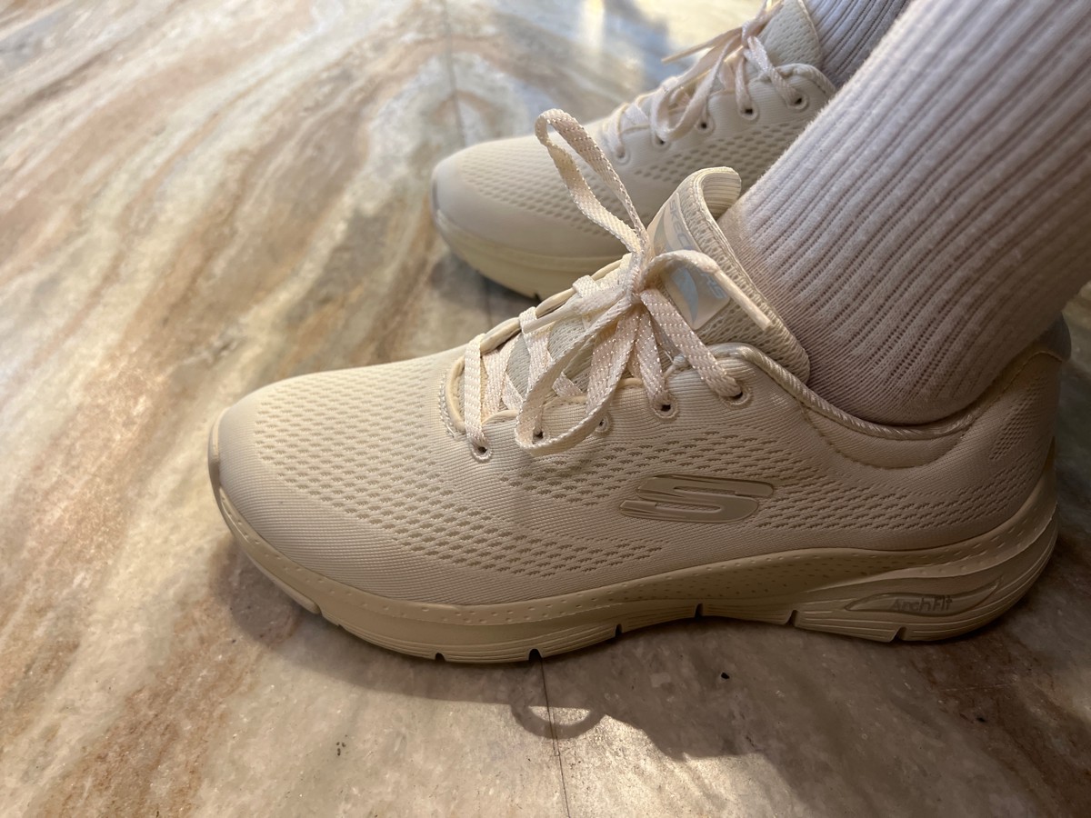 custom review-Skechers Arch Fit Low Топ Тренировочные Беговые кроссовки Женские Айвори