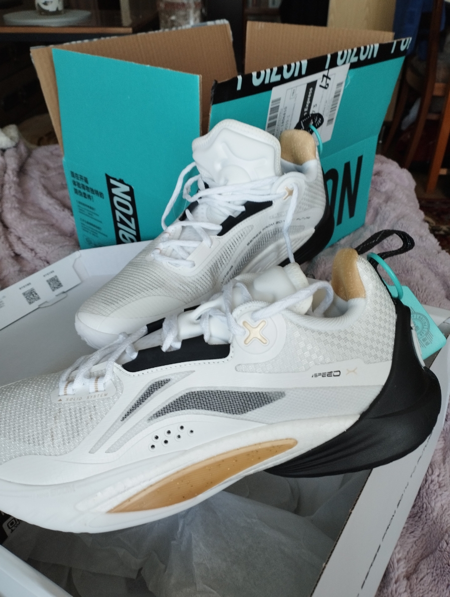 custom review-Лайнер Speed 10 Амортизаторы Slip-resistant устойчивые к истиранию дышащий низкий топ баскетбольные кроссовки мужские белый черный