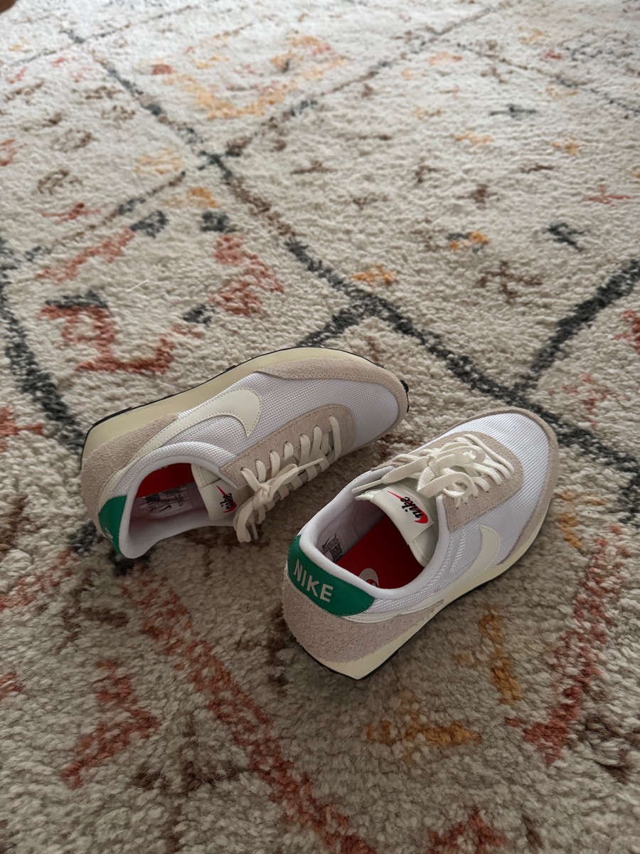 custom review-Nike Daybreak Low Top Casual Urban Commute Running Shoes Women's White