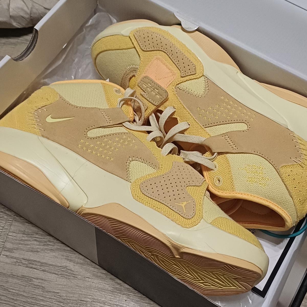 custom review-Джордан Zion 2 SE Zion 2 PF Амортизация Износостойкий MID Топ Баскетбольные кроссовки Мужской Желтый