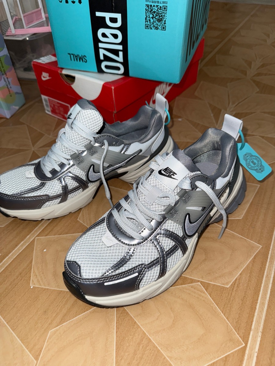 custom review-Nike V2K Run Low Топ Повседневный Городской Коммутирование Беговые кроссовки Женские Серый