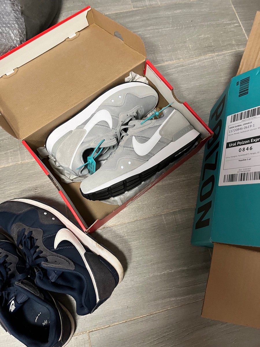 custom review-Nike Venture Runner Low Беговые кроссовки Мужские Серый Белый