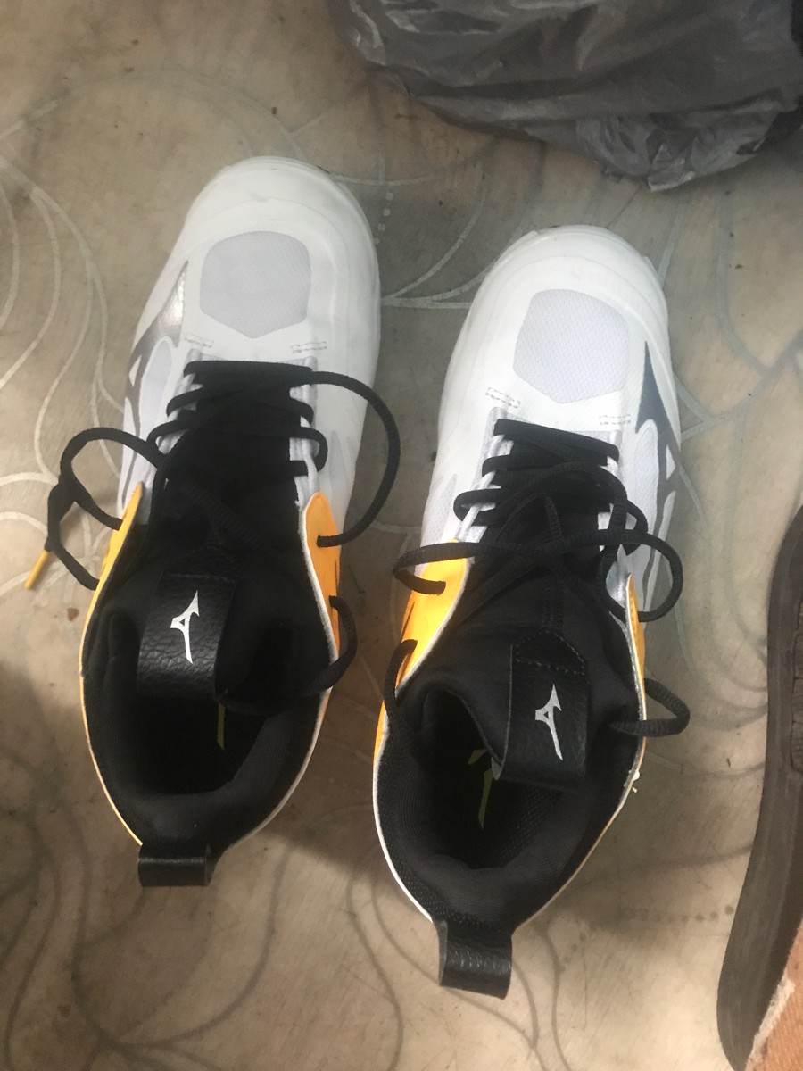 custom review-Кроссовки для волейбола Mizuno Low Top Белый Желтый Черный Унисекс