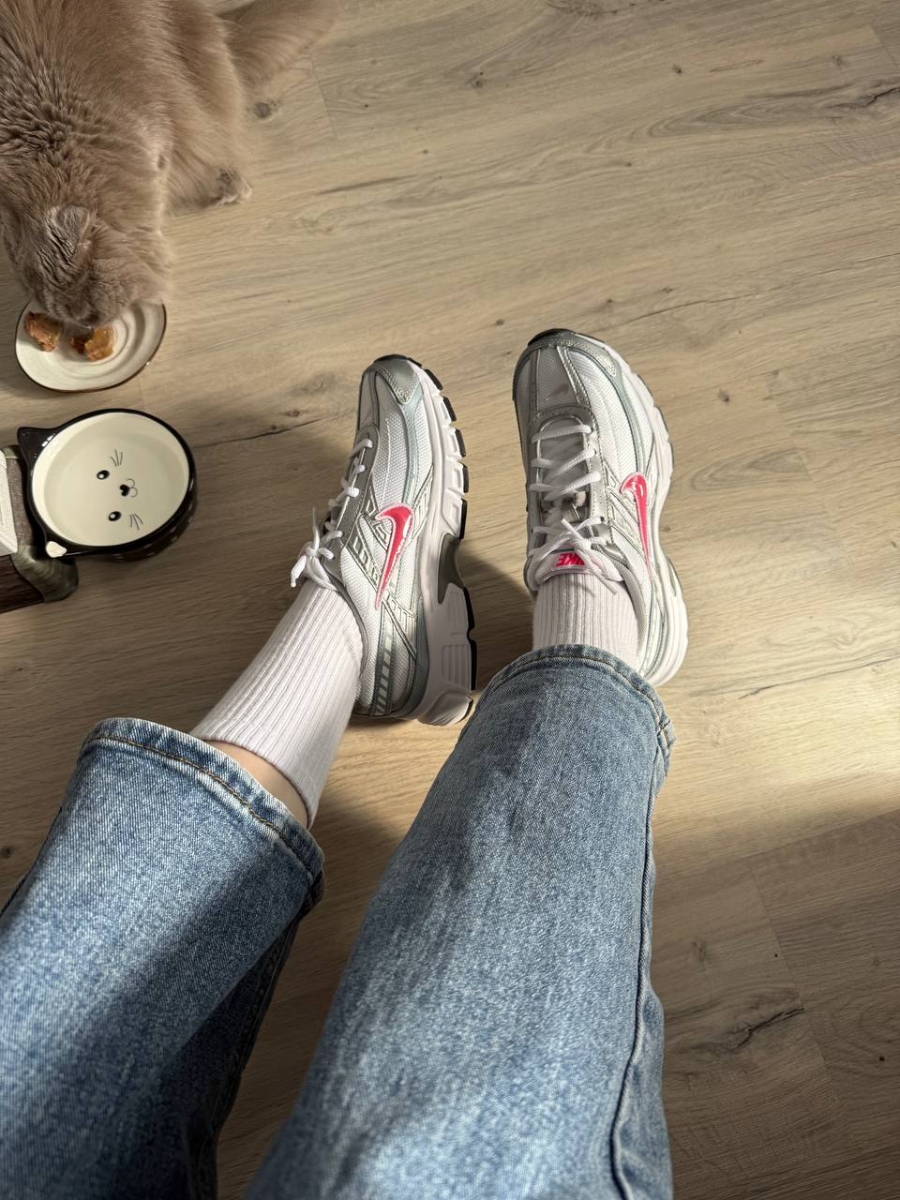 custom review-Nike Initiator Амортизация And Дышащий Низкий Топ Повседневный Городской Коммутирование Беговые кроссовки Женские Вишнево-красный