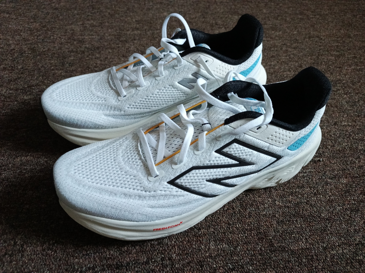 custom review-New Balance совместный бренд 1080 v13 Амортизация Устойчивость к истиранию Дышащий Низкий верх Беговые кроссовки Мужские Белый Черный