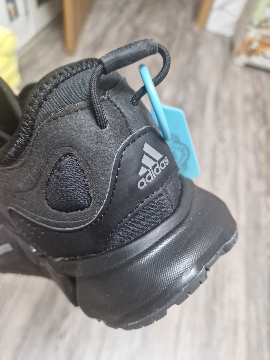 custom review-Adidas CLIMAWARM Устойчивый к истиранию Водонепроницаемый Термический Отскок Низкий Топ Повседневный Городской Коммутирование Беговые кроссовки Унисекс Черный