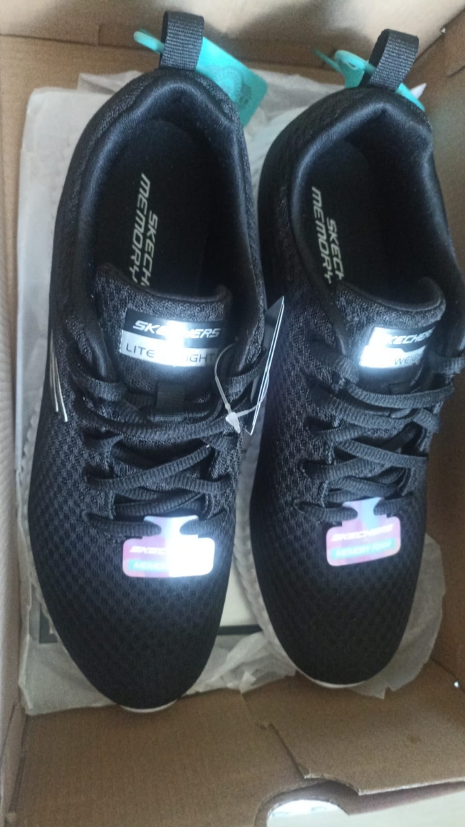 custom review-Skechers Social Muse Устойчивые к истиранию Дышащие Низкие Беговые кроссовки Женские Черный Белый