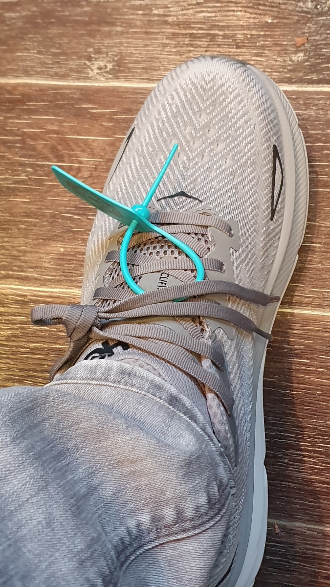 custom review-HOKA ONE ONE Clifton 9 Амортизация Устойчивость к истиранию Дышащие Низкие Кроссовки для бега Мужские Серые