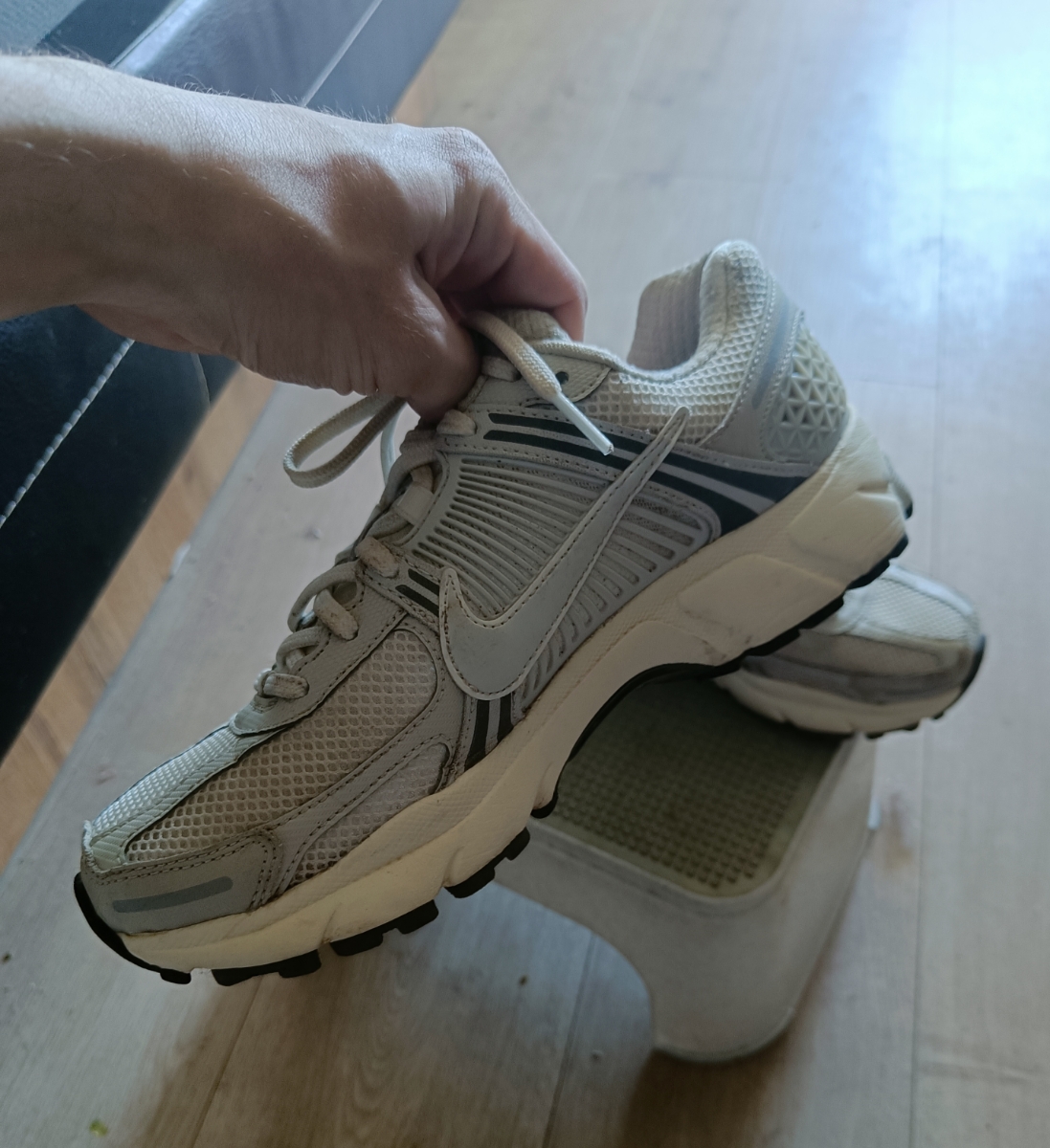 custom review-Nike Air Zoom Vomero 5 Беговые кроссовки Низкий топ Серый Черный Унисекс