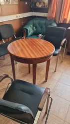 Отреставрированный стол