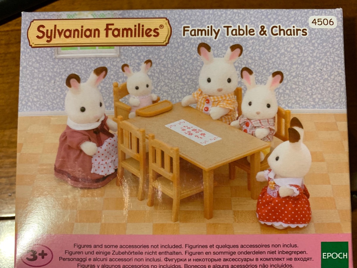 sylvanian families family table and chairs