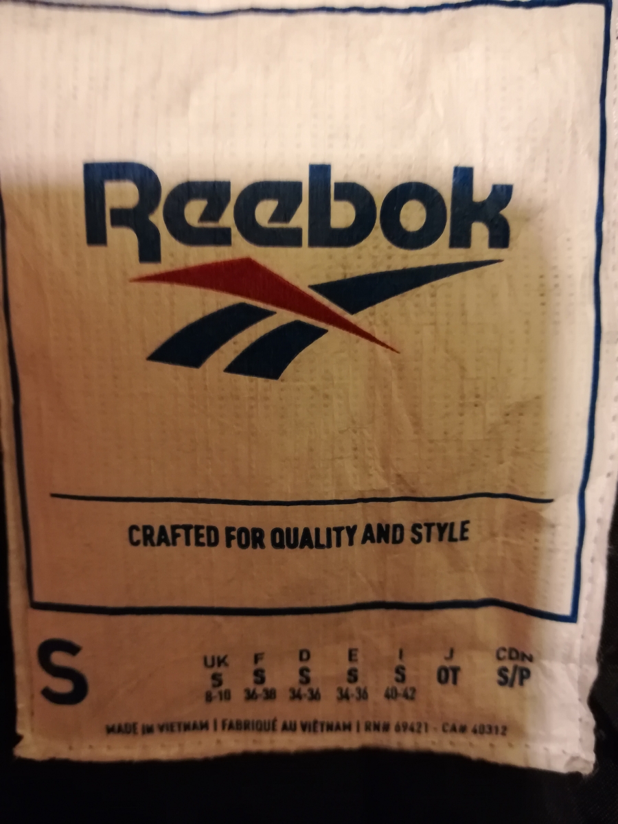 Reebok производители спортивных товаров сша