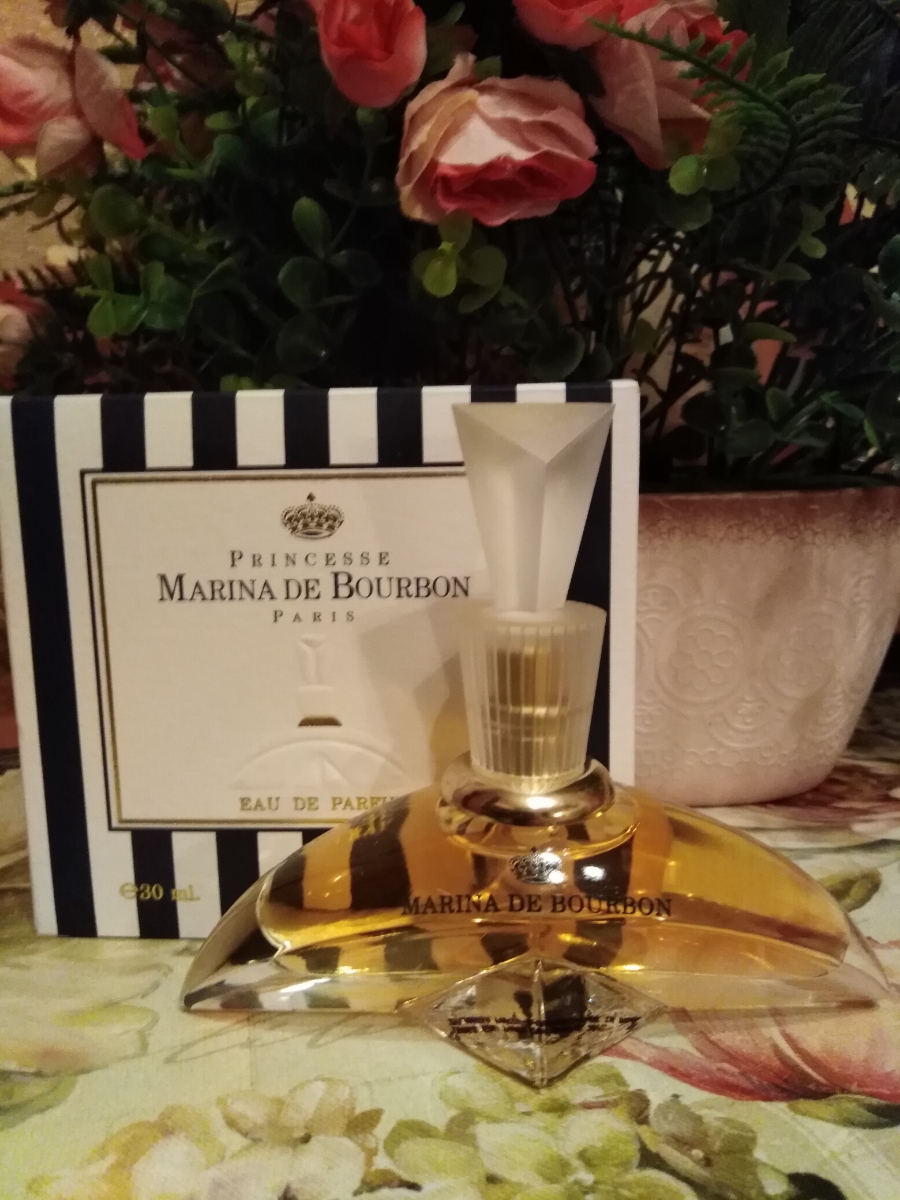 Marina de bourbon 30 мл. Marina de Bourbon classique парфюмерная вода 30 мл. «Marina de Bourbon» classiquie парфюмерная вода 50мл. Marina de Bourbon Lis.