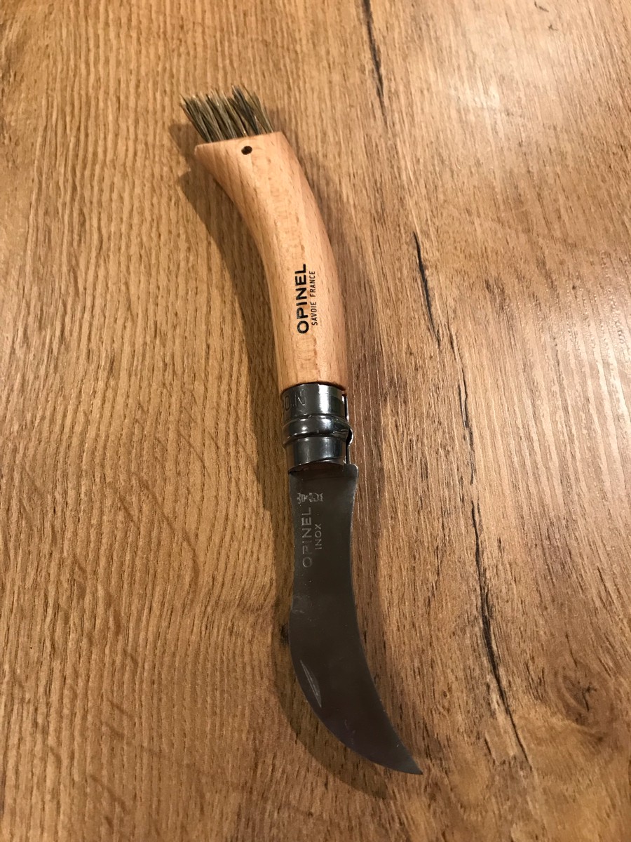 Opinel грибника. Нож грибника со щеточкой.