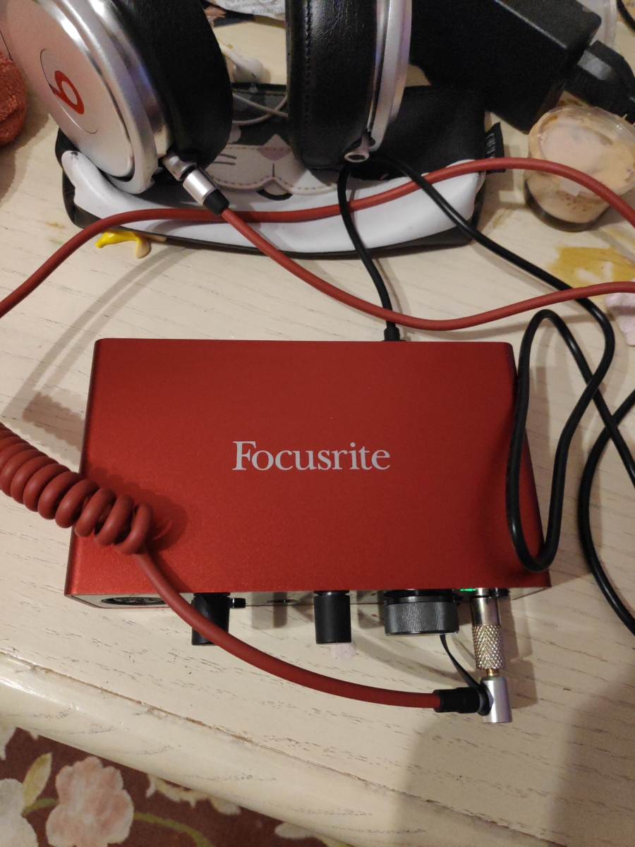 Внешняя звуковая карта focusrite scarlett solo 3rd