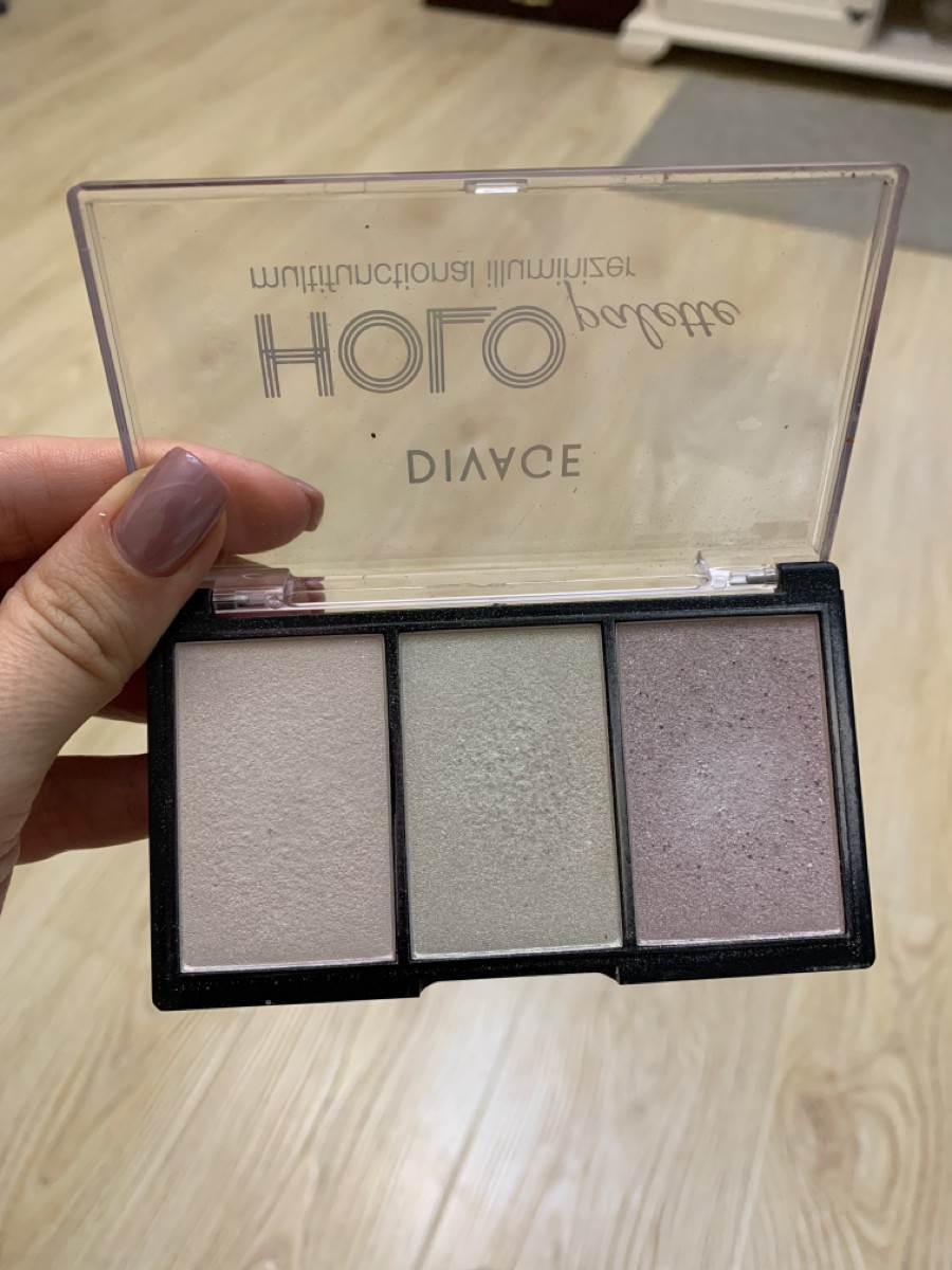 Divage skin cult glow. Пудра корректирующая для лица. Divage Skin Cult. Пудра Диваж. Пудра для лица компактная без талька Divage Skin Cult.