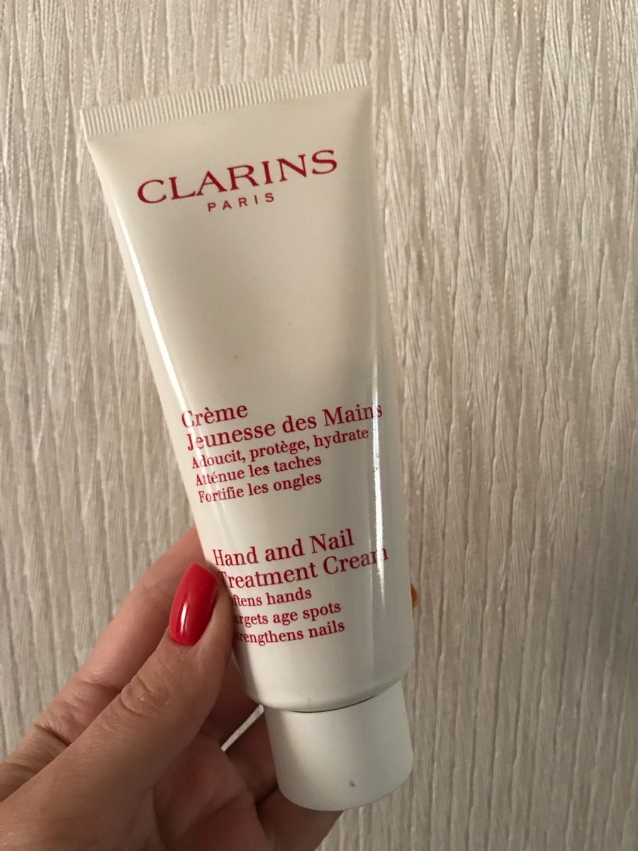 Clarins jeunesse des mains. Clarins Creme mains. Крем для рук Clarins Jeunesse des mains. Крем кларанс для рук для рук Jeunesse des. Clarins Jeunesse des mains отзывы.