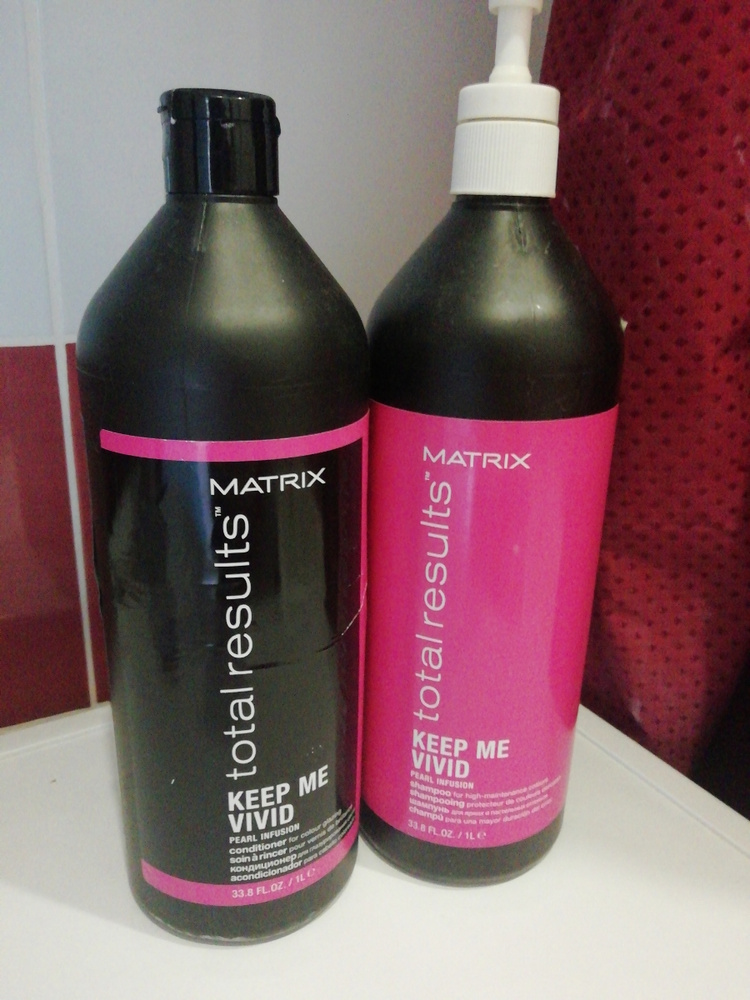 Кондиционер keep me vivid. Матрикс keep me vivid. Кондиционер keep me vivid. Matrix кондиционер total results keep me vivid. Шампунь matrix кип ми вивид 1000 мл.