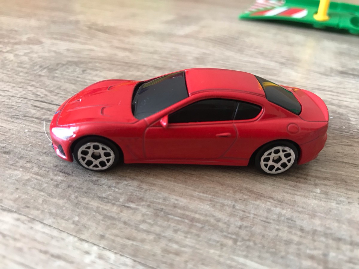 Машинки отзывы. Легковой автомобиль RMZ City Maserati GRANTURISMO MC 2018 (344993s) 1:64. RZX City Maserati игрушка. RZX City Maserati игрушка чёрная.