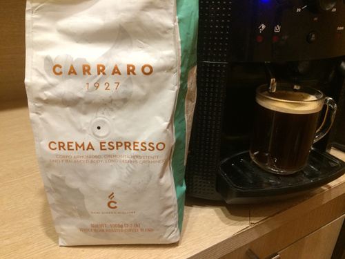 Кофе в зернах carraro crema. Кофе Carraro crema Espresso. Кофе Carraro Globo Oro. Кофе Carraro crema italiano в зернах, 1кг маркировка. Carraro Globo Oro 1кг СПБ.