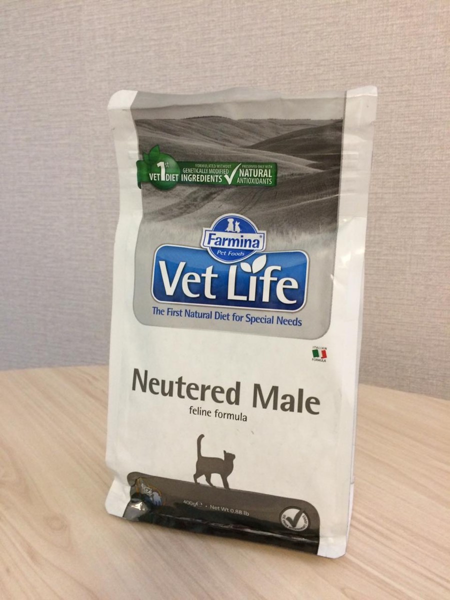 Vet Life Neutered male.