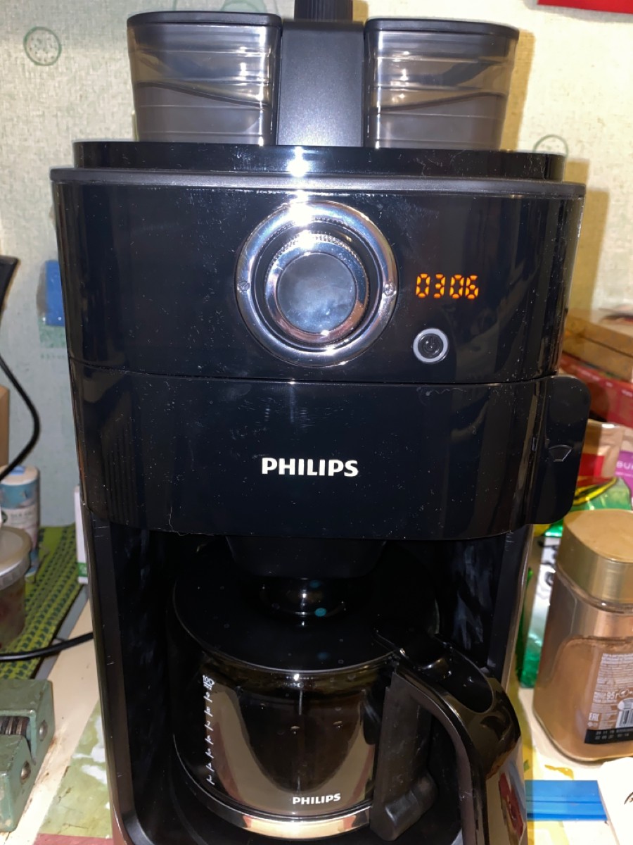 Philips grind brew. Кофемашина Philips hd7769. Кофеварка grinding KCM 5330. Кофемашина Philips Grind & Brew hd7769/00. Philips hd7761 Grind & Brew.