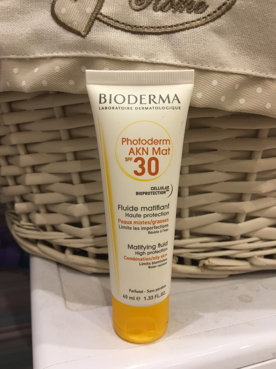 Bioderma photoderm akn mat spf 30. Bioderma AKN mat SPF 50.