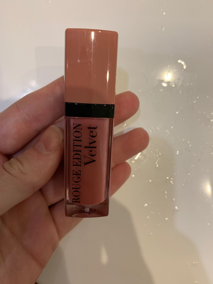 Бархатный флюид. Bourjois rouge Edition Velvet бархатный флюид. Bourjois rouge Edition Velvet 28. Chocopink 28 Bourjois rouge Edition Velvet.