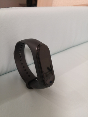 Fitnes Braslet Xiaomi Mi Band 4 Chernyj