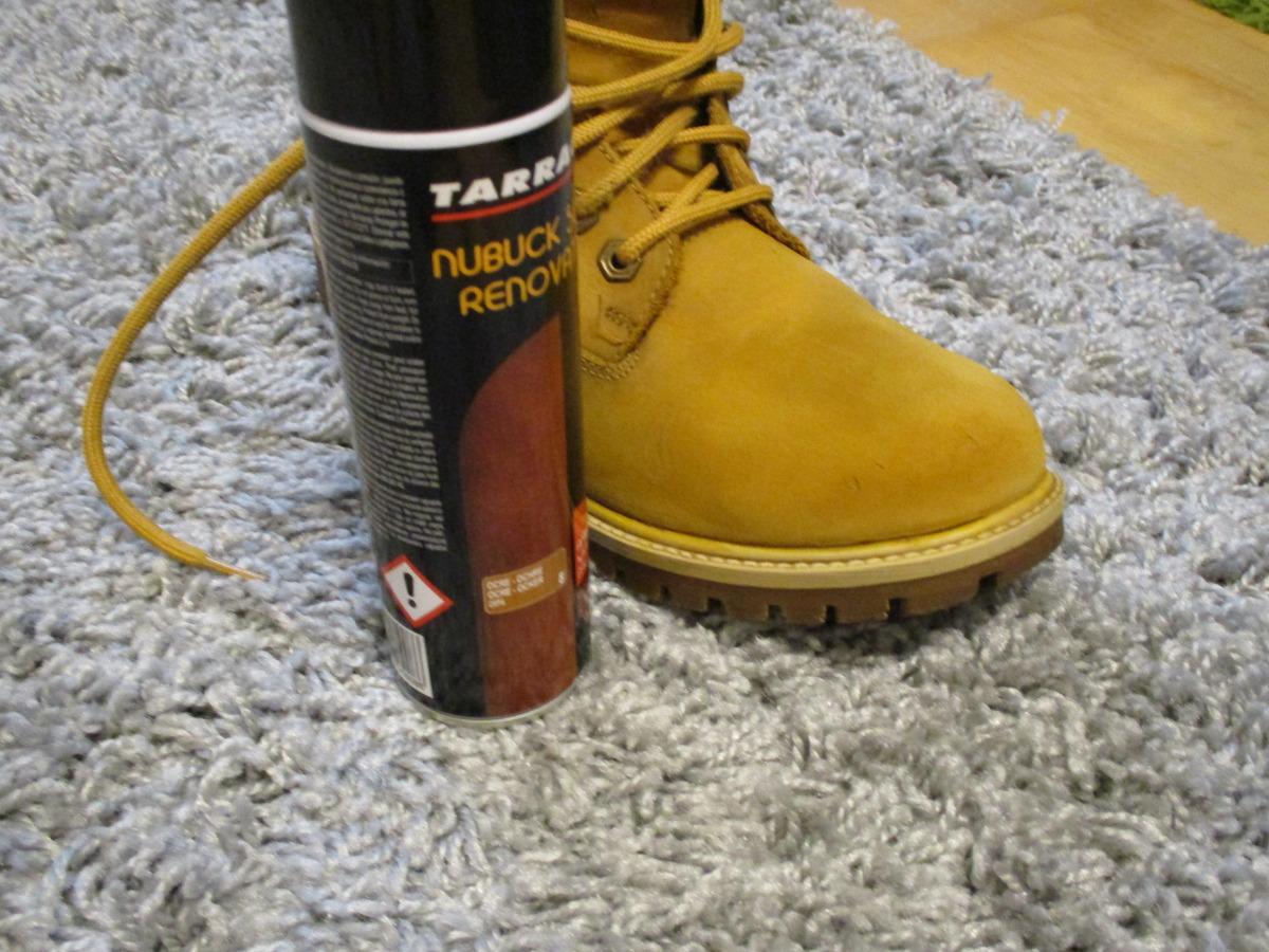 Чехол нубук. Краска Tarrago охра. Tarrago Nubuck Suede Renovator тёмно-синий. Краска Тарраго для замши охра. Краска для обуви из замши охра.