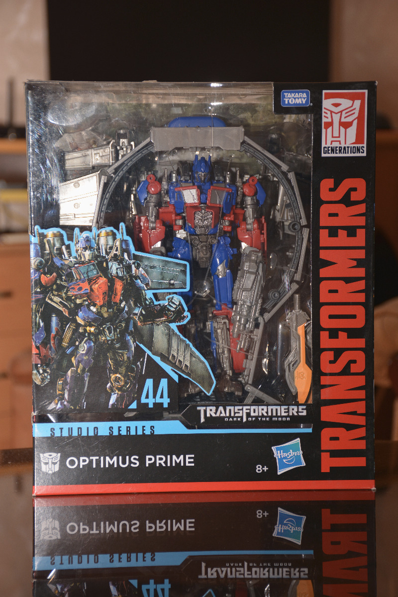 Transformer отзывы. Transformers Studio Series leader class Optimus Prime 44. Он лот трансформер дисептикон.