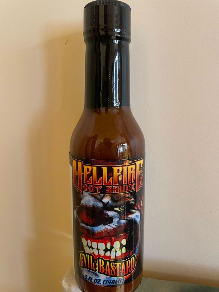 Брал для подарка папе. 
Еду не портит, а только дополняет вкус.
Примечание: очень остро!