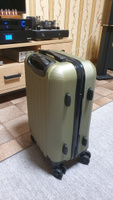 Чемодан на колесах Зеленый, размер S, ударопрочный, в отпуск, багаж, чемодан пластиковый Ridberg Travel #18, Павел С.