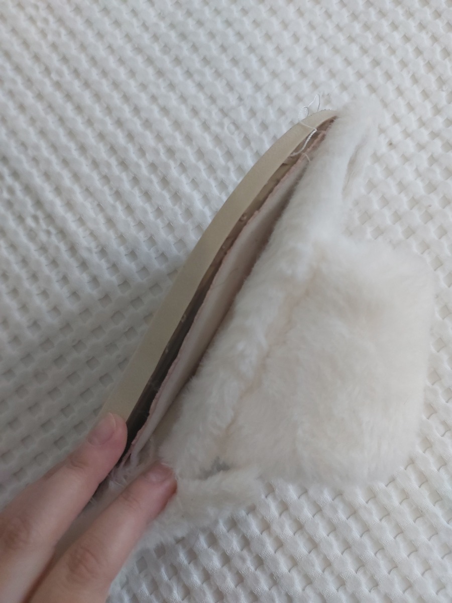 Не прошло и месяца, тапочек порвался((( Очень обидно, при покупке очень понравились