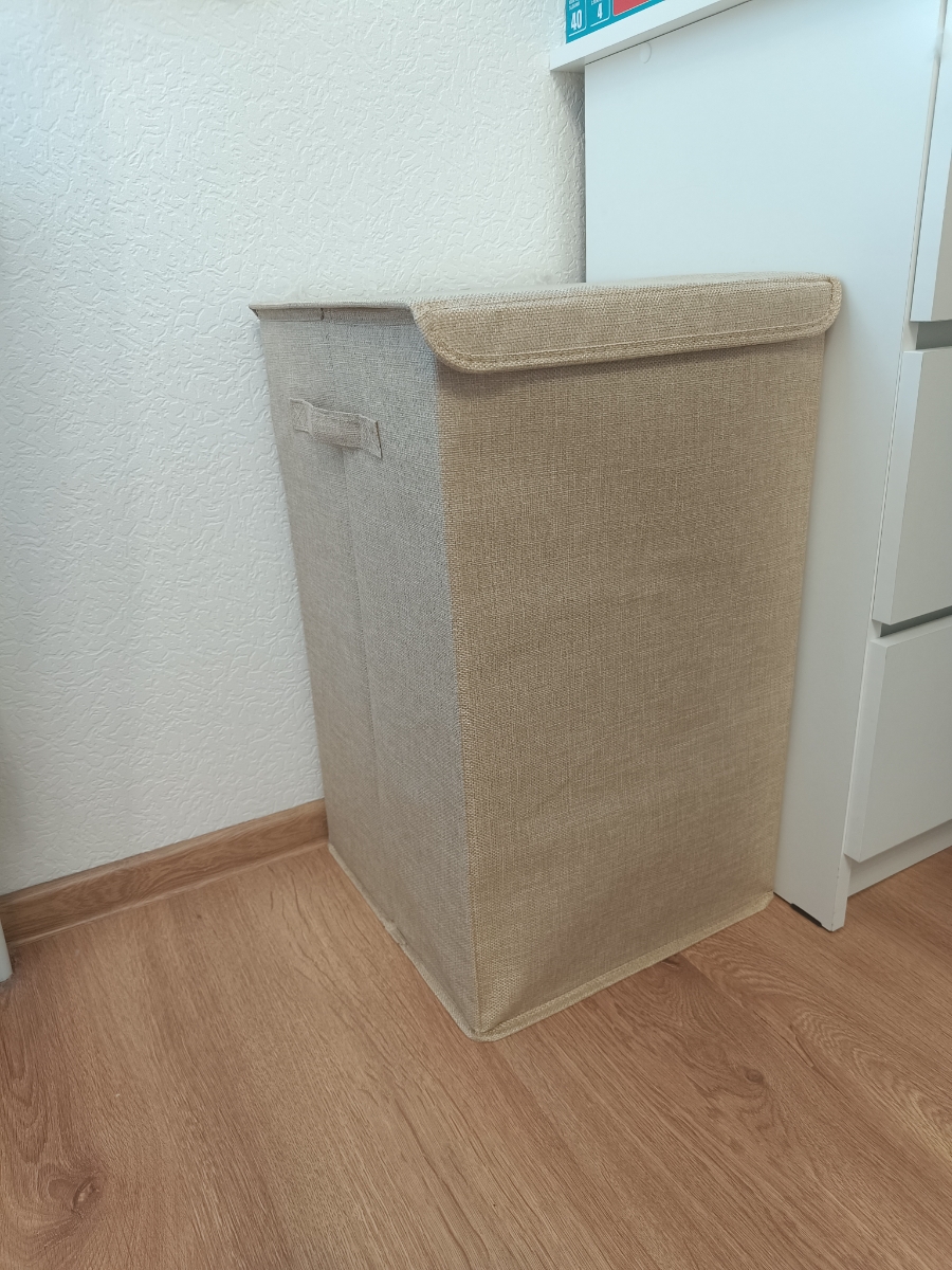 Для меня эта корзина идеальна. Легко собирается, прекрасно держит форму, хорошие липучки. За ненадобностью не составит труда сложить и аккуратно убрать. Вмещает много вещей 👍👍👍