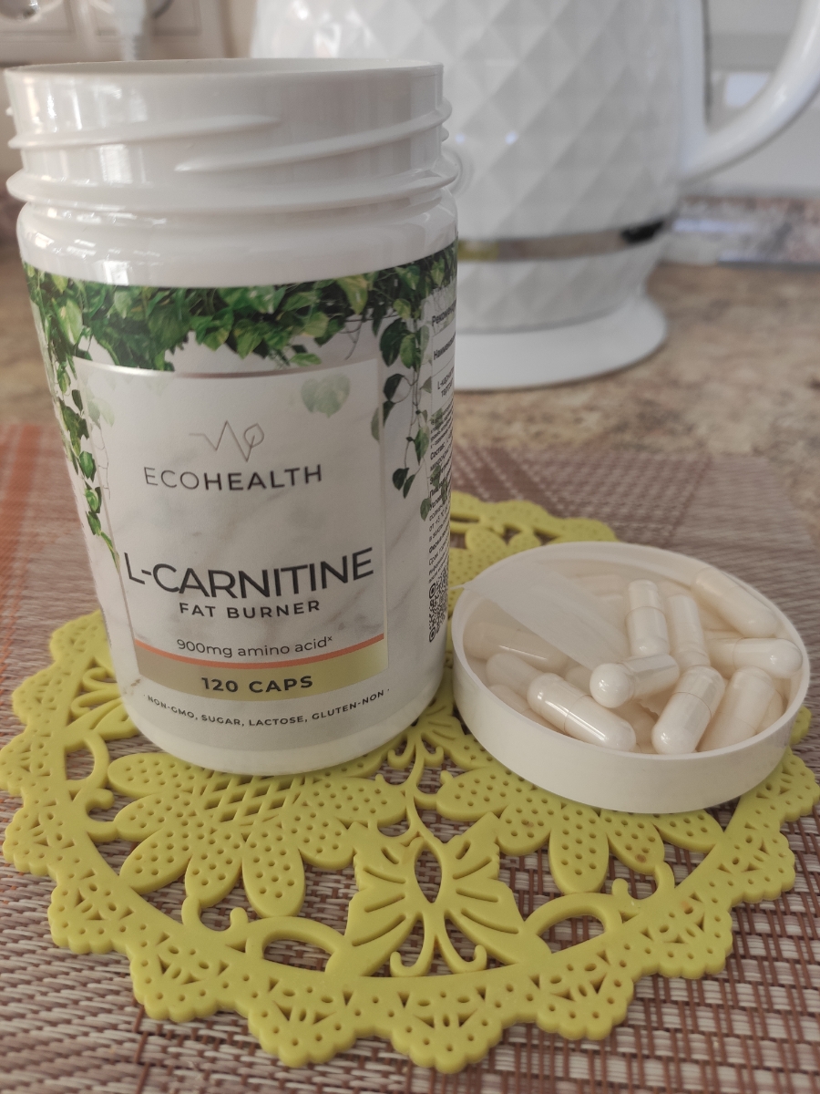 Приобрел с надеждой перерабатывать излишки веса в мышцу, правда пью на почти пустой желудок перед тренировками фитнесом и физ нагрузками, незнаю правильно ли это. В праздничные зимние набрал 3-4 кг, пью пару недель 1-2 кг ушло на легке.👍