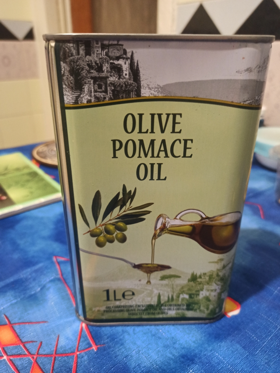 Всё пришло целое, не мятое. Масло странное. На оливковое совсем не похоже. Ни вкуса, ни запаха оливкового масла совсем нет. Второй раз не куплю.