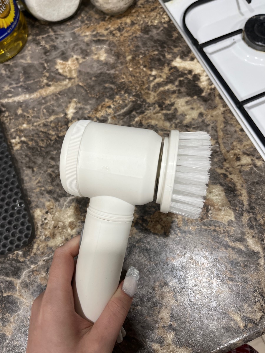 хорошо очистило плиту,помощник в уборке