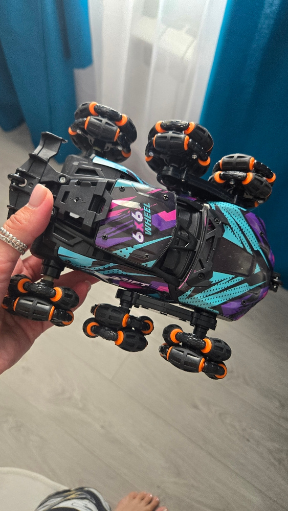 Радиоуправляемая машинка VividoToys на пульте управления перевертыш ...