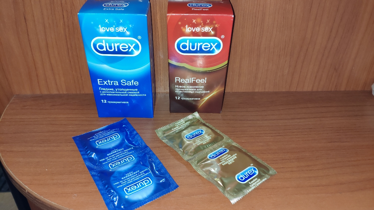 Дюрекс реал фил. Дюрекс презервативы Реал Фил №12. Дюрекс презервативы Экстра сейф №12. Durex Extra safe 2 пачки. Утолщенный дюрекс резинки.
