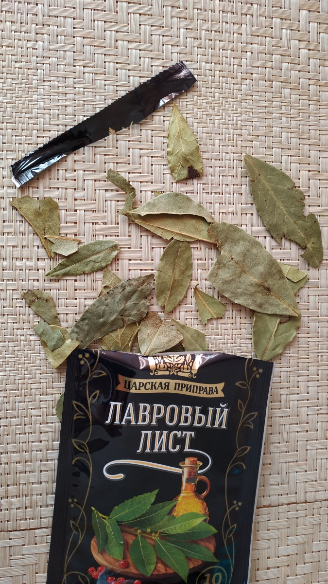 насекомые лавровый лист. лавровый лист от тараканов. лаврушка от комаров. лавровый лист хорошо борется с тараканами. лавровый лист от насекомых в квартире.